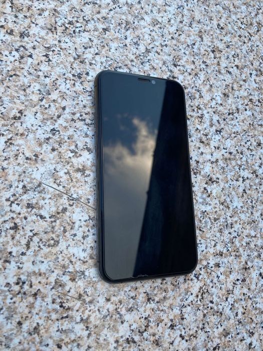 Se vinde iphone 11 pro