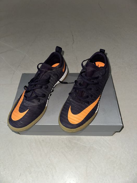 Ghete fotbal Nike Mercurial