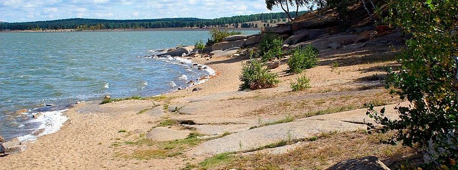 Участок 1 га на берегу озера