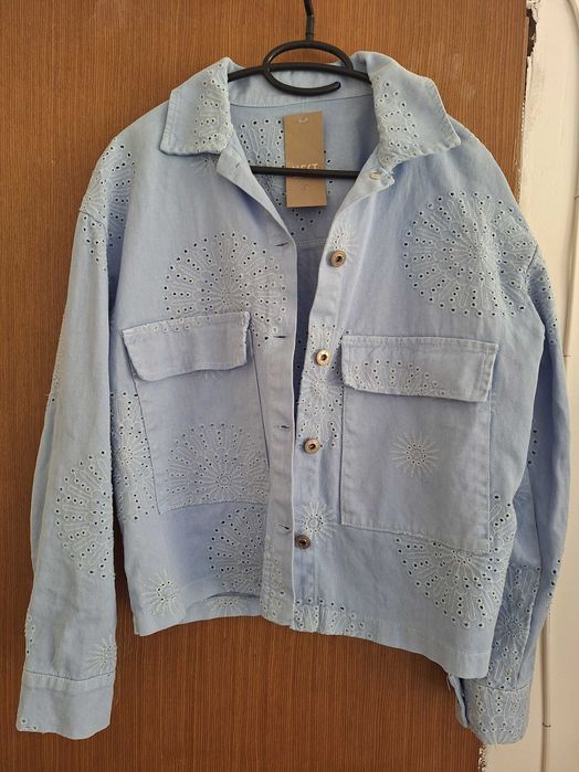 Връхно яке и дамска блуза!