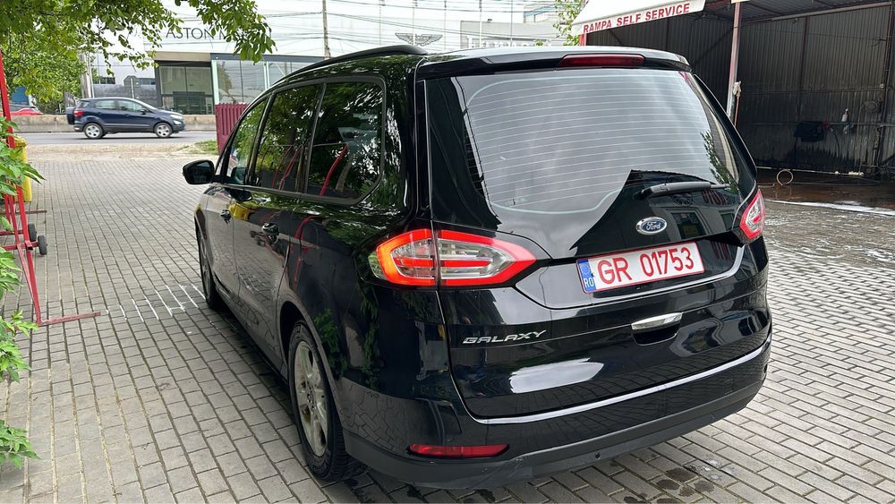 Masina 7 locuri - Rent A Car - Inchirieri auto Bucuresti Aeroport