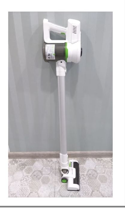 Продам вертикальный пылесос Redmond