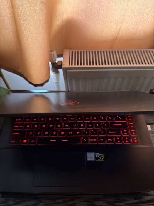 Laptop  MSI thin GF63 8RC