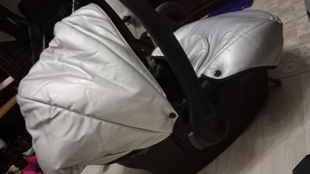 Продам коляску, полная комплектация.