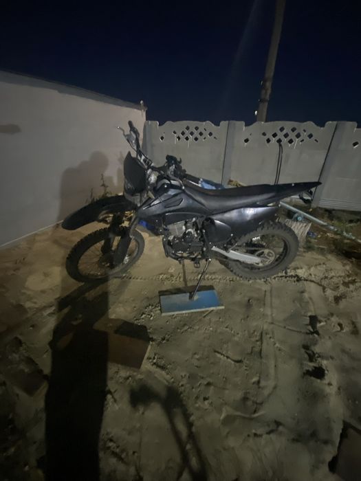 Продам мотоцикл ЖЕБЕ 250 кубов