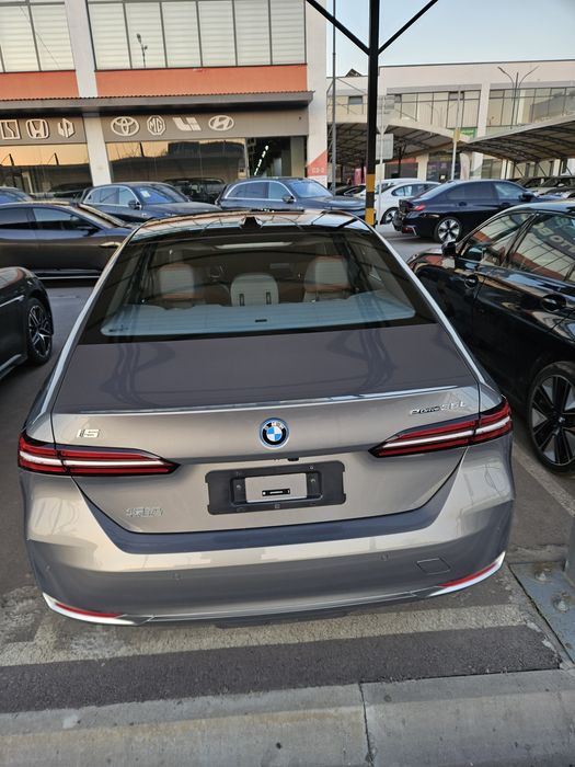 Bmw i5 35L dop opsiya
