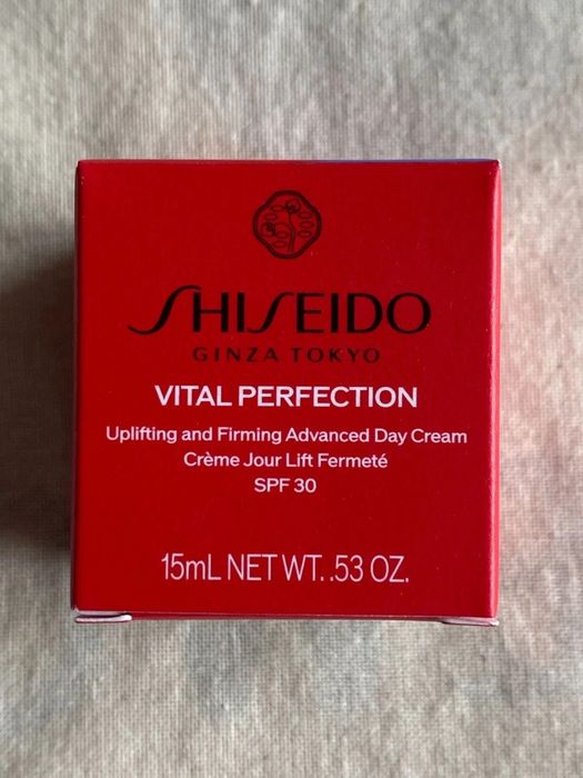 Shiseido Vital Perfection Uplifting and Firming Cream Дневен крем - 15