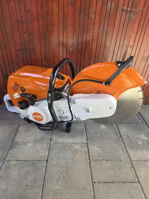 STHIL  TS  700 i .