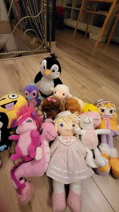 Plusuri și jucarii papusi, iepurasi,sirena etc.