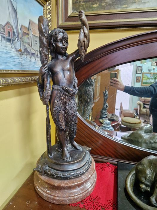 Прекрасна антикварна голяма френска бронзова фигура статуетка