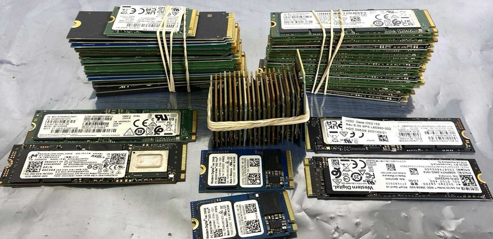 SSD M.2 NVMe разного объёма и фирмы