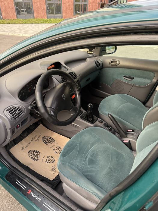 Продам Peugeot 206