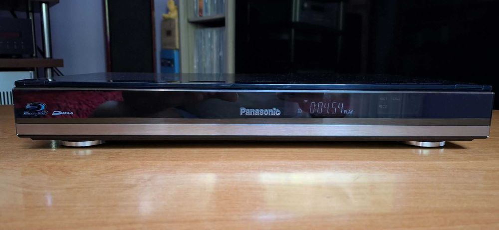 Blu-Ray Panasonic DMR-BST 820 Cu Telecomanda
