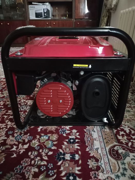 Бензогенератор Hondаа