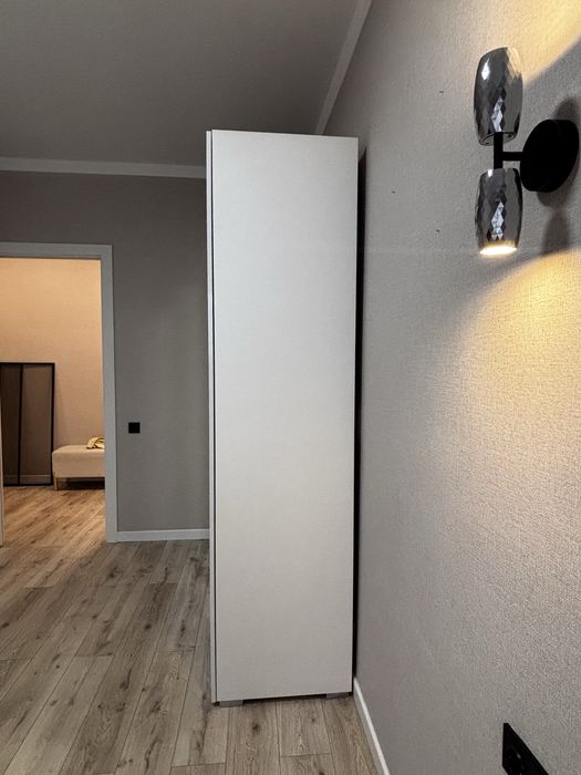 Продается вместительный шкаф