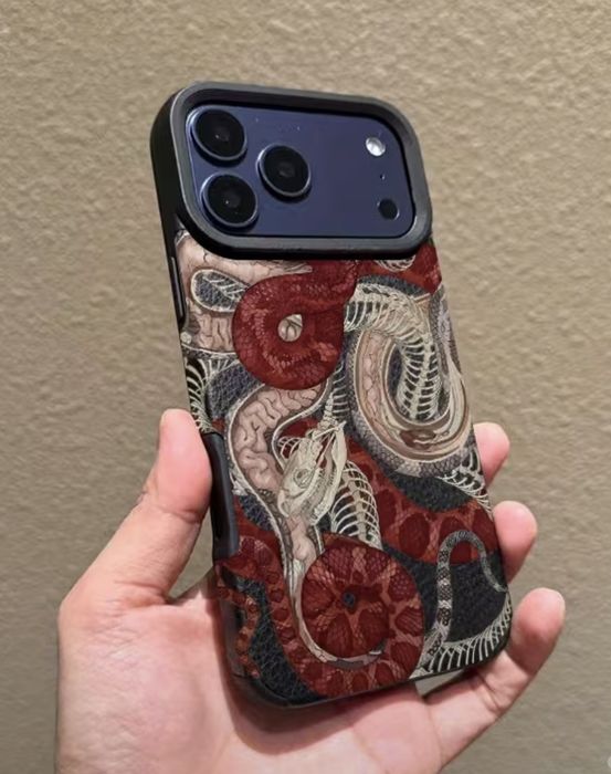 Чехлы для IPhone 17 pro max.