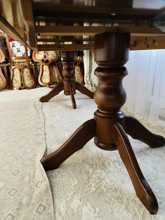 Продам стол с стулями