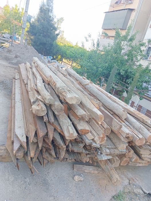 Тахта,Тўсин Чўрнийлар бор.