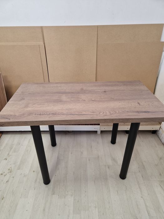 Vând mese de bucătărie