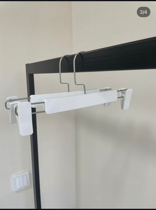 Продам Вешалки низ и верх