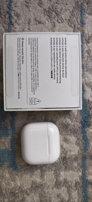 Air Pods 4 with Active Noise Cancellarion