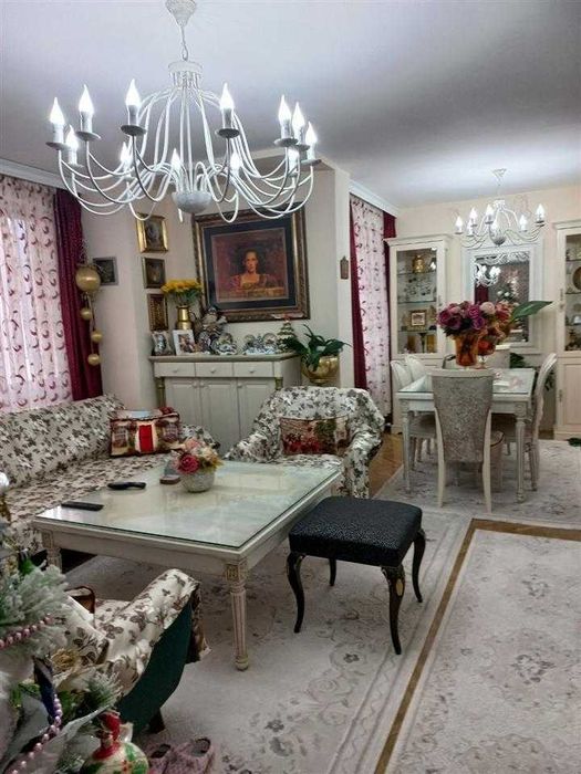 Дава се под наем Двустаен апартамент в Бургас, Център - 56 кв.м за 229.5 € - Снимка #1