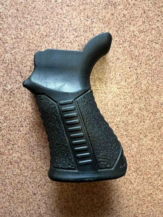 Ръкохватка за AR-15 Savage Arms