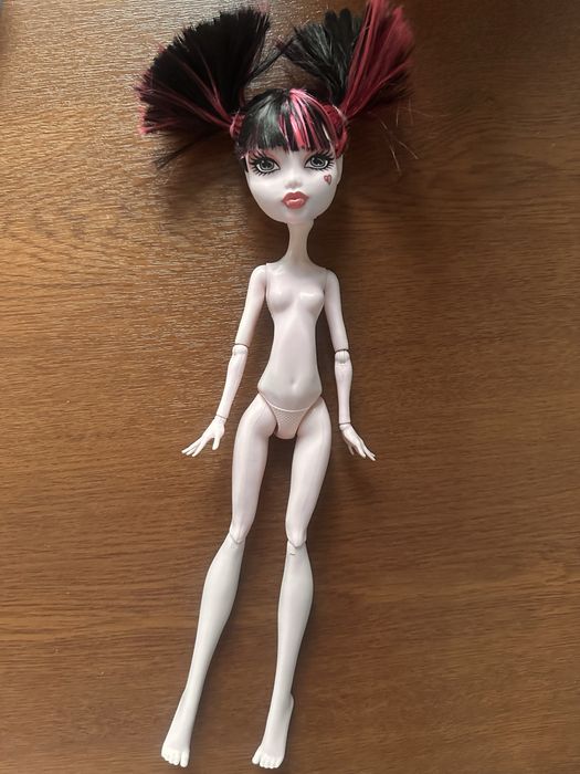 дракулаура monster high