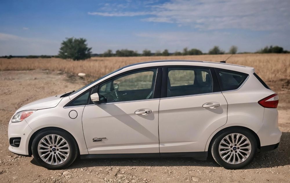 Ford C-max Energi, Plug in Hibrid, consum 4 % în oras