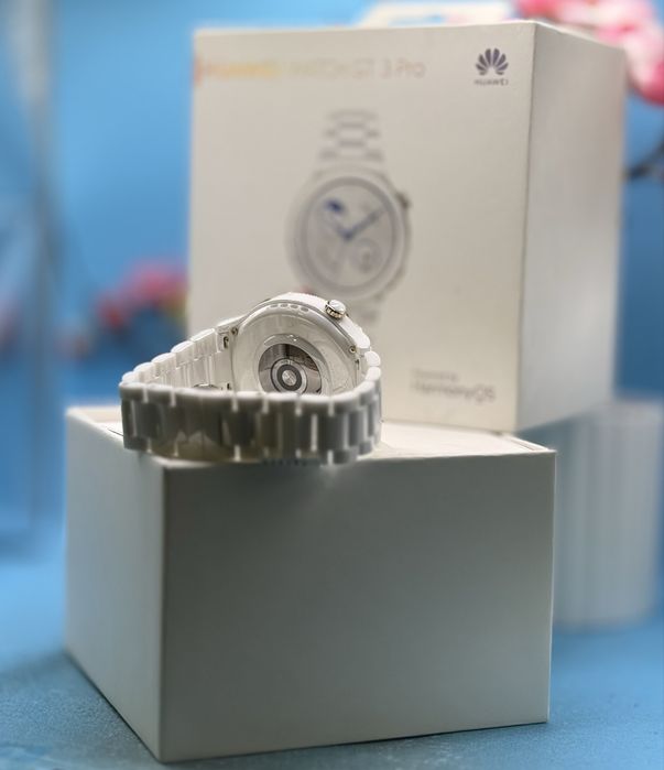 НОВ!!! Дамски смарт часовник Huawei Watch GT3 PRO, 43 mm, Ceramic