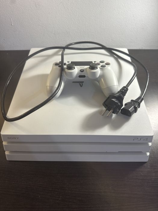 PlayStation 4 820 gb alb + Controler DualShock 4 alb