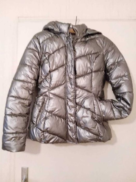 Ново дамско яке S размер