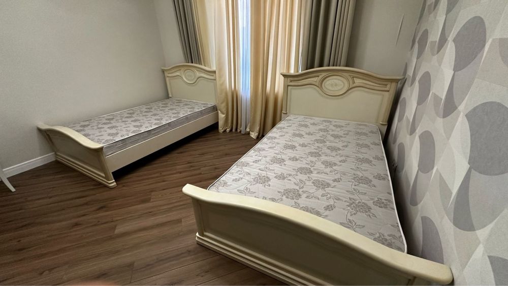 Кровать детская с матрасом