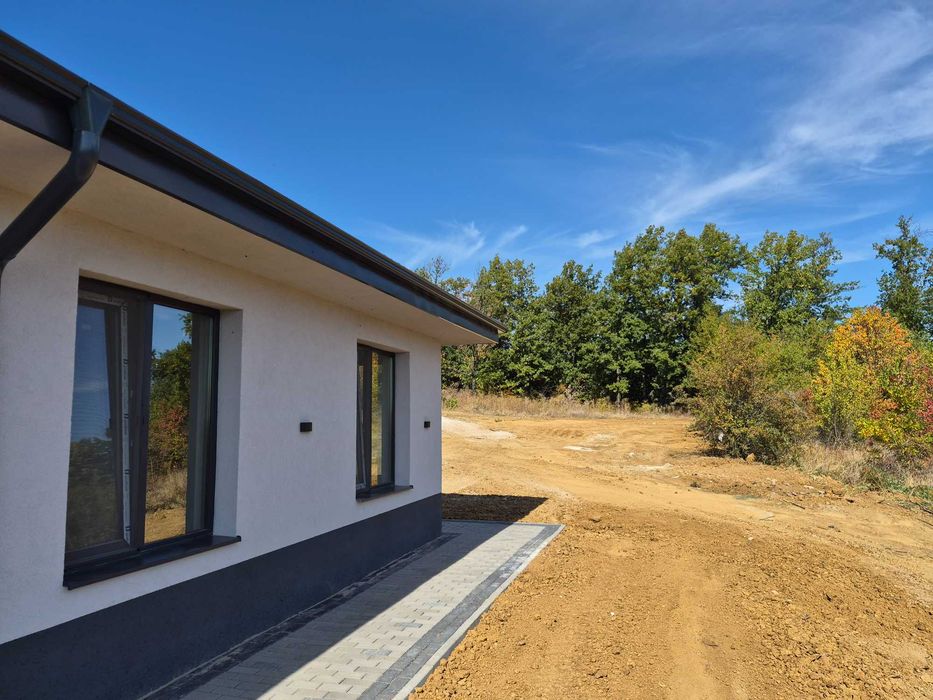 Продавам чисто нова къща в с. Керека,  общ. Дряново,  на 16 км. От Велико Търново