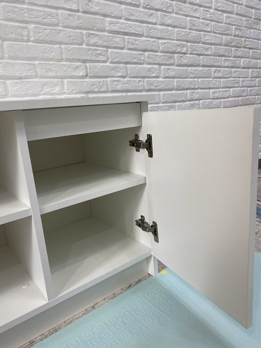 Продается тумба под ТВ