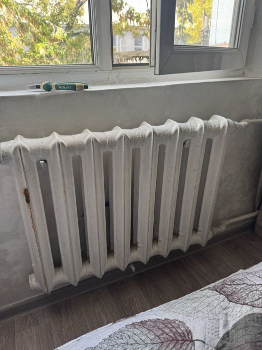 Батареи чугун продам