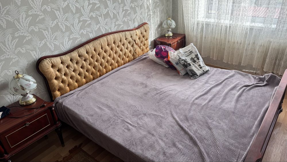 продам кровать, шкаф, трюмо