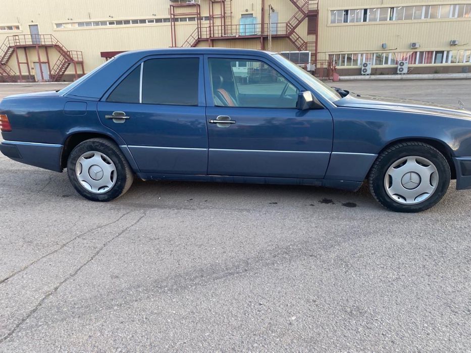 Продаю мерс в отличном состаяни