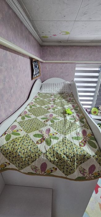 Детская двухэтажная кровать-шкаф