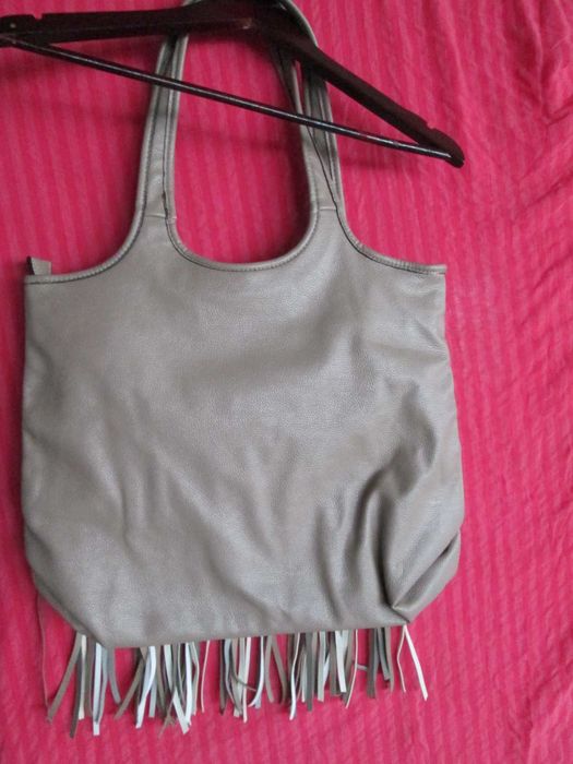 poseta noua moderna Doca