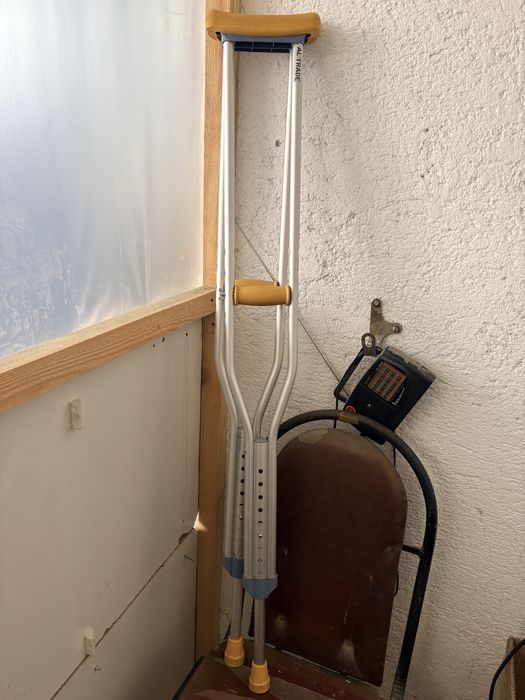 продам костыли б/у