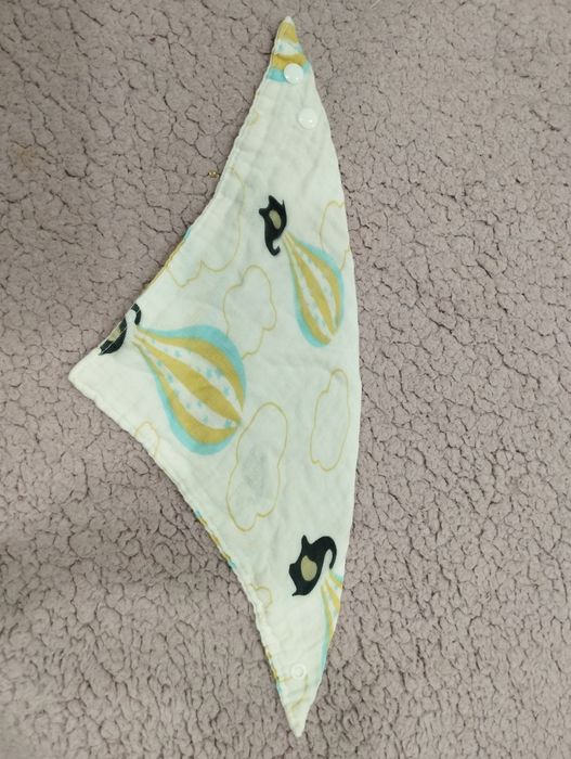 Продам абсолютно новые слюнявчики