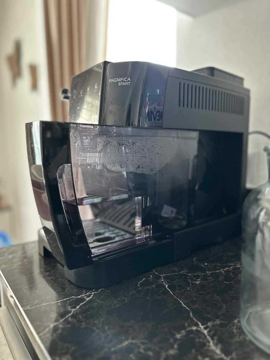 Кафеавтомат DELONGHI Magnifica Start, използван
