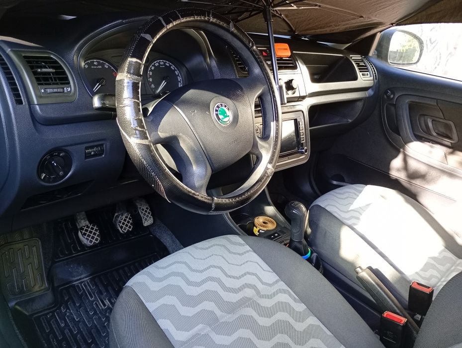Vând Skoda Fabia 2