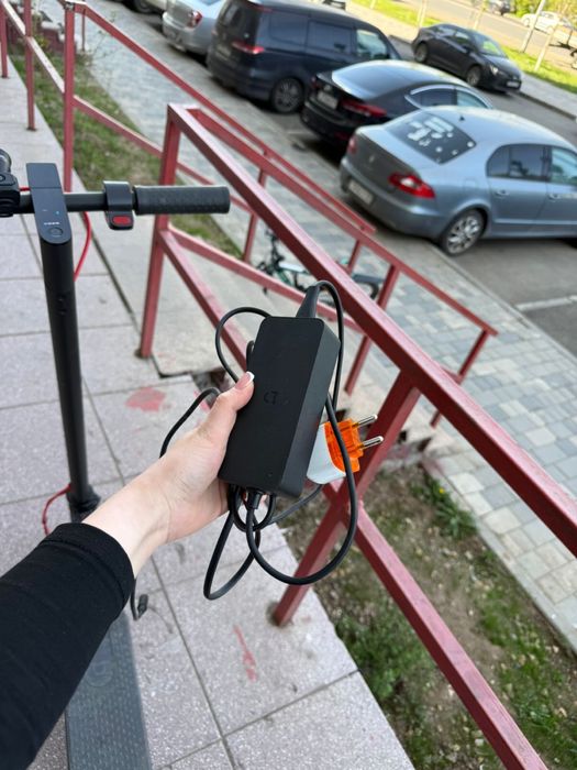 Продам самокат электронный