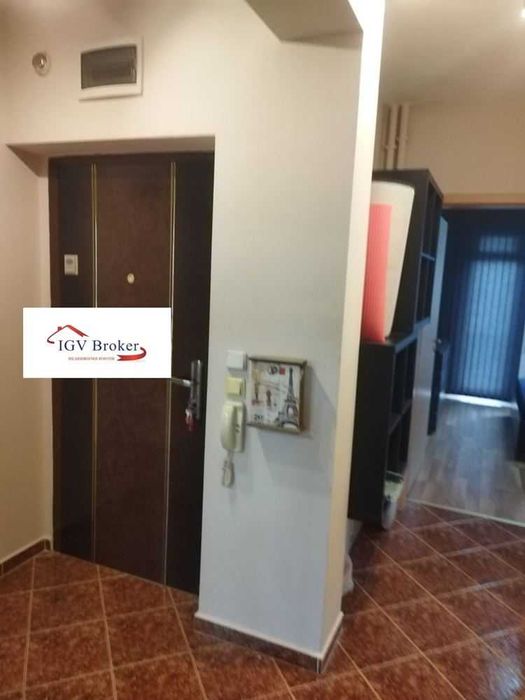 Тристаен апартамент в Центъра