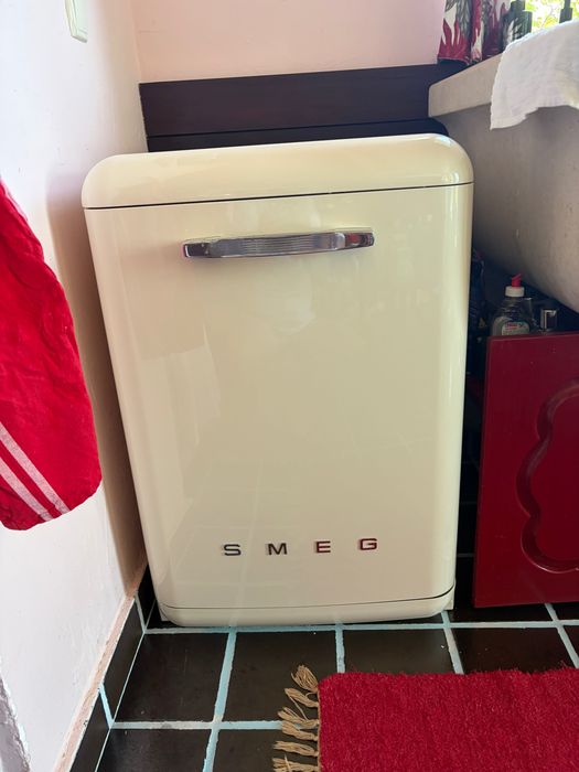 Свободностояща Съдомиялна SMEG 50 style
