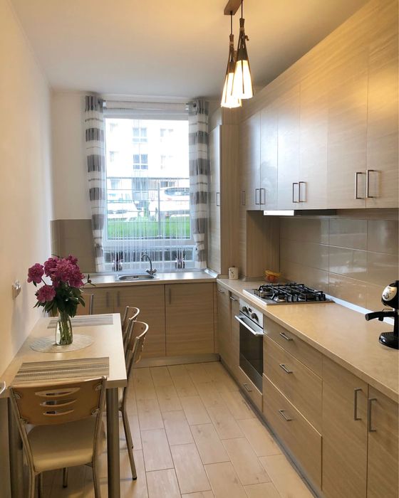 Vand garsoniera total decomandata 42mp utili cu Boxa inclusa