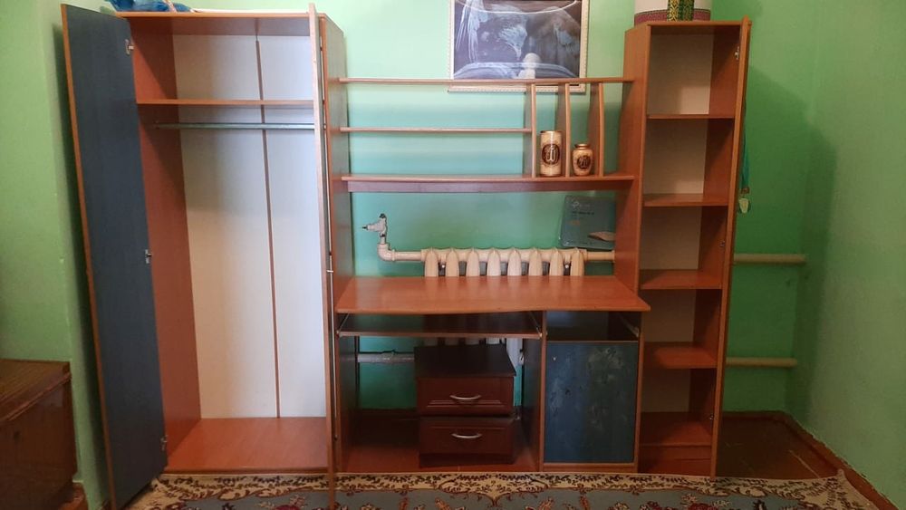 Детский уголок.шифонер