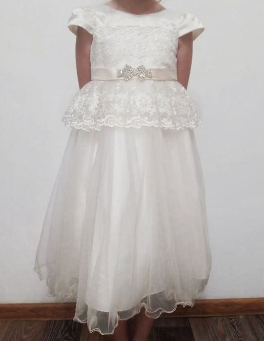 Нарядные платья продам